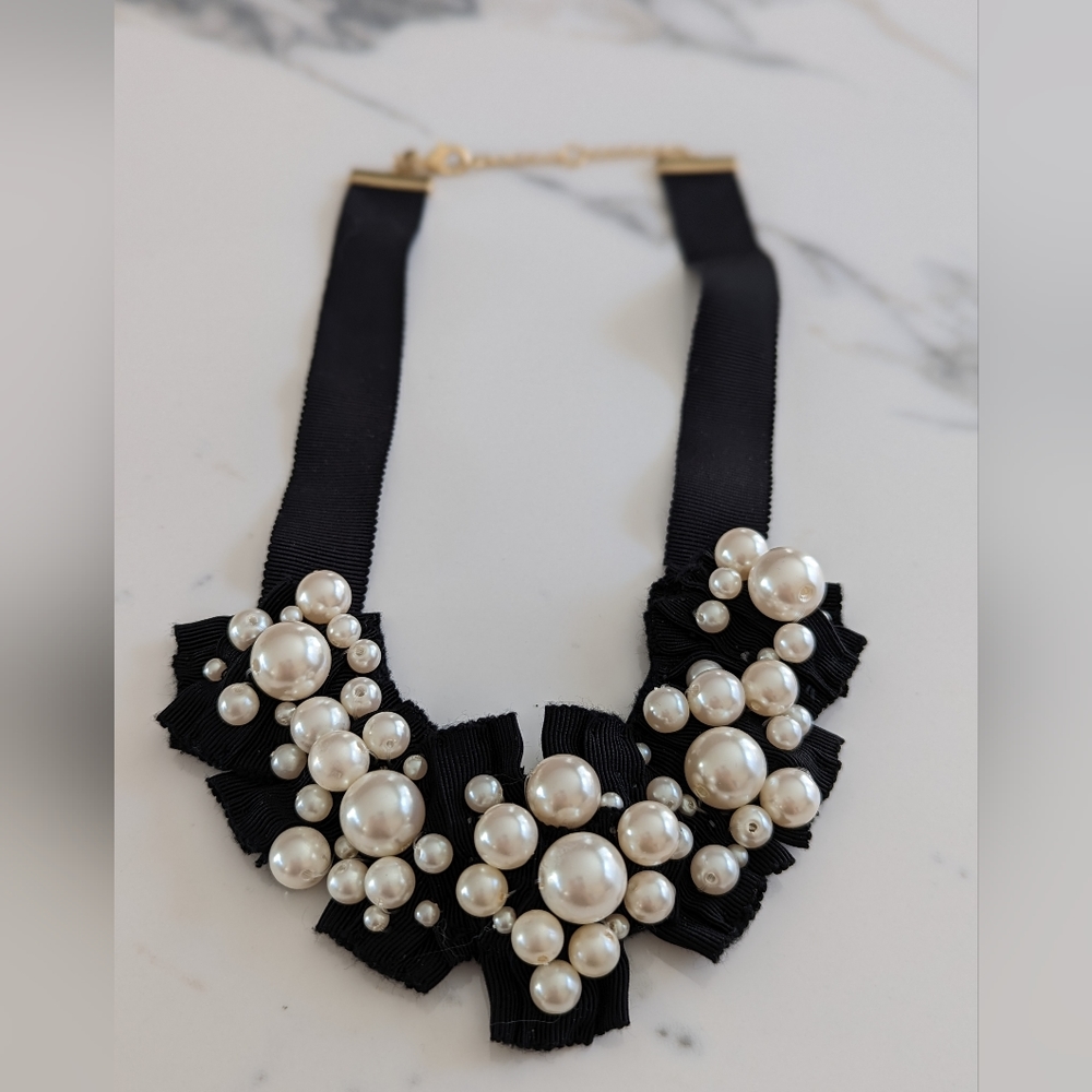 Pearl bib necklace
